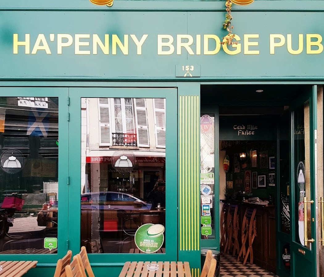 Ha'Penny Bridge Pub 2